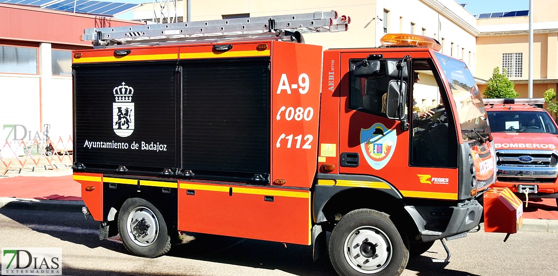 El Ayto De Badajoz Adquiere Tres Nuevos Vehículos De Bomberos Diario 8169