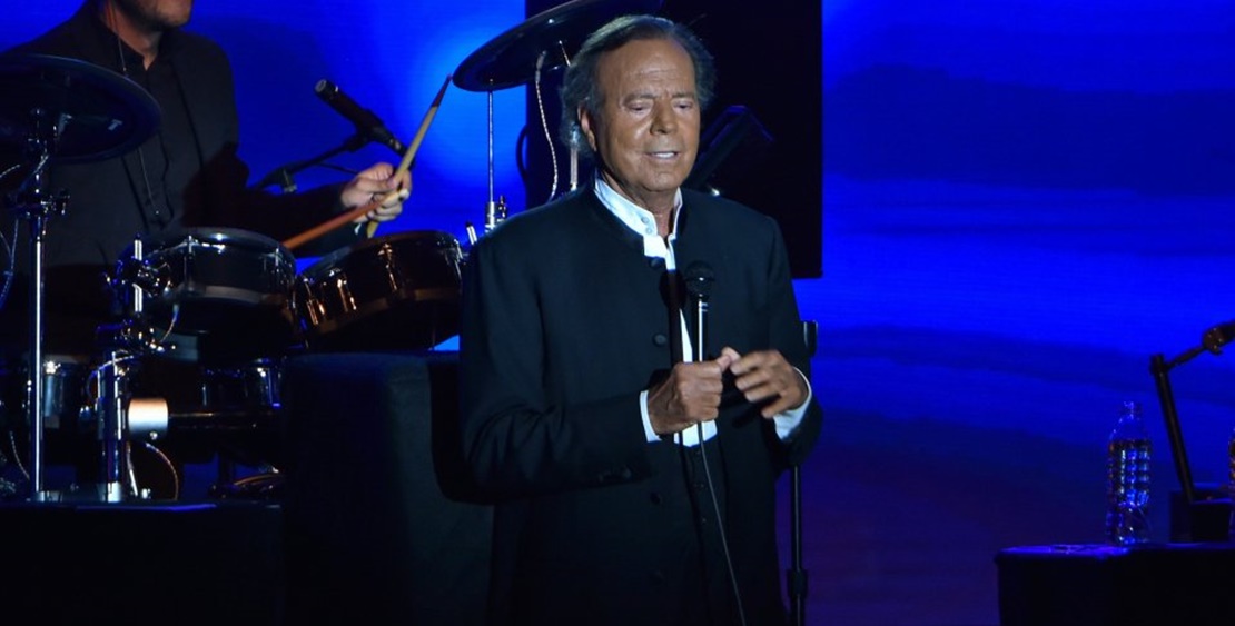 Julio Iglesias Agota Todas Las Entradas Para Su Concierto En M Rida