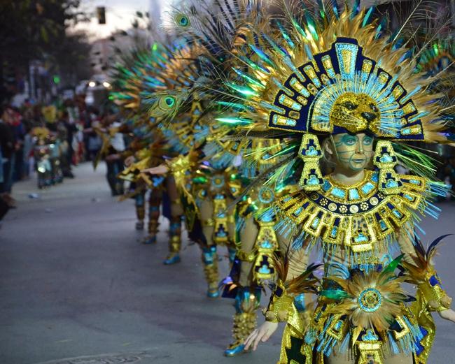 Los Lingotes se llevan el Desfile Infantil de Comparsas de Badajoz