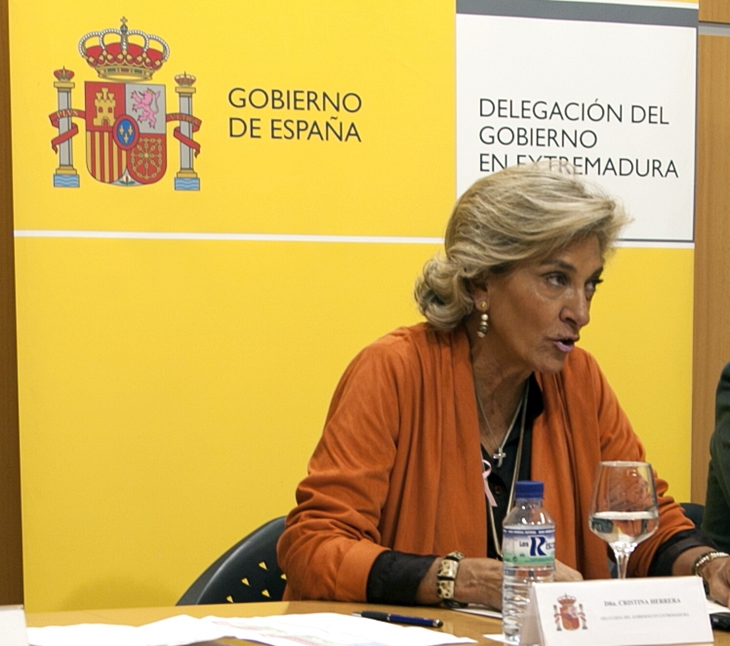 Cristina Herrera: “El Gobierno no deja paralizada a Extremadura”