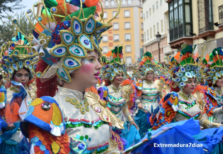 Imágenes que el Carnaval de Badajoz dejó este fin de semana en Sevilla