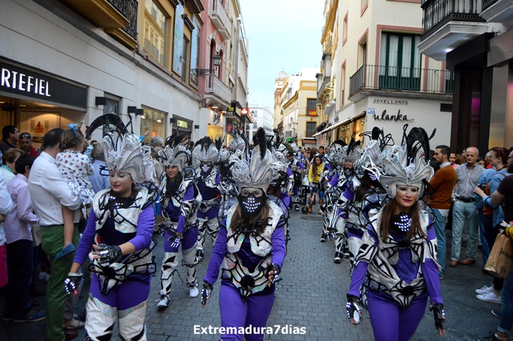 Imágenes que el Carnaval de Badajoz dejó este fin de semana en Sevilla