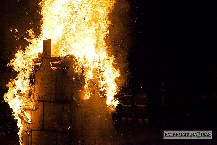 Imágenes de Las Candelas de Santa Marina en Badajoz