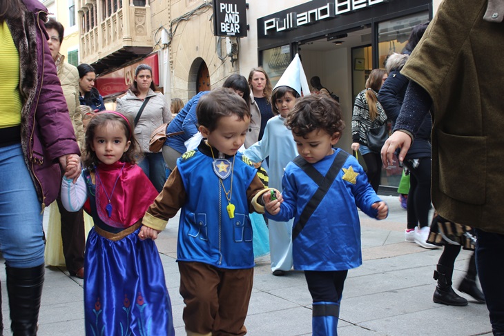 Imágenes del desfile infantil del Carnaval Romano