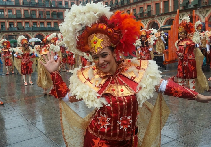 El Carnaval de Badajoz deslumbra en Cádiz y Córdoba este fin de semana