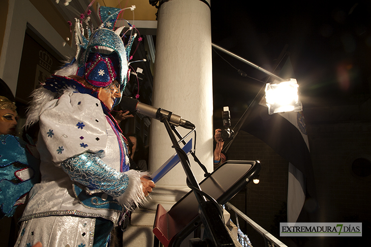 Cinco imágenes del pregón del Carnaval de Badajoz