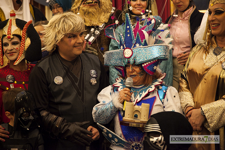 Cinco imágenes del pregón del Carnaval de Badajoz