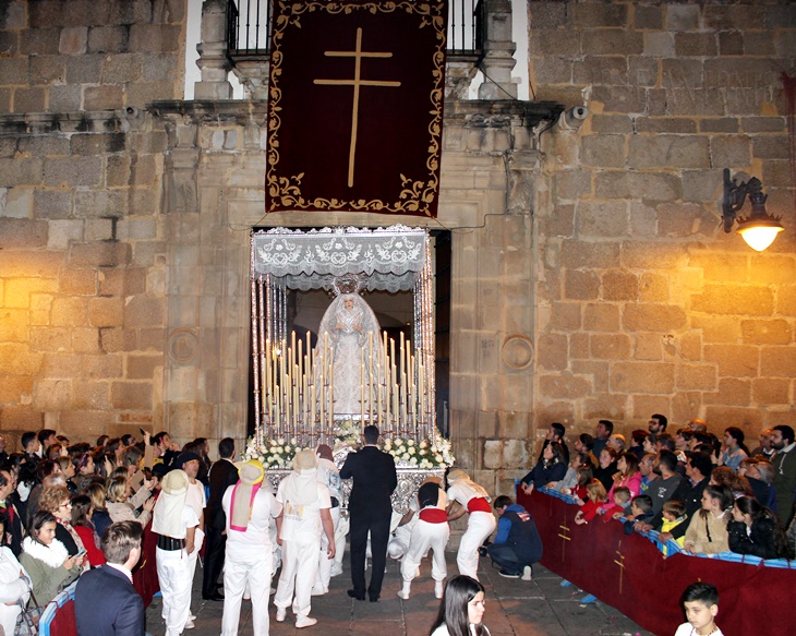 Imágenes de la procesión del Lunes Santo en Mérida