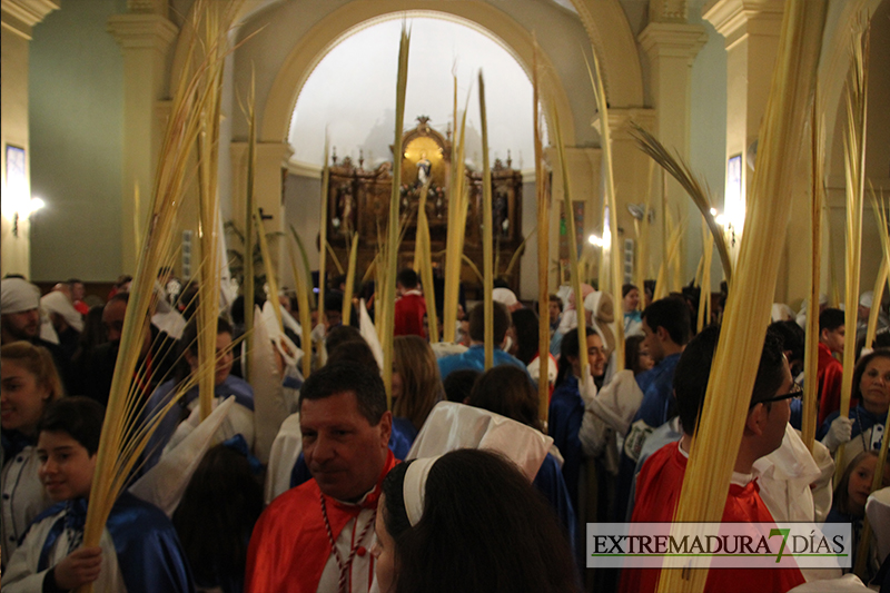 La lluvia impide que la Borriquita procesione por las calles de Badajoz