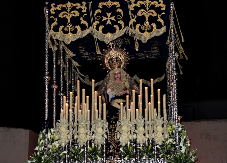 Gran acogida de la procesión ‘El Calvario’