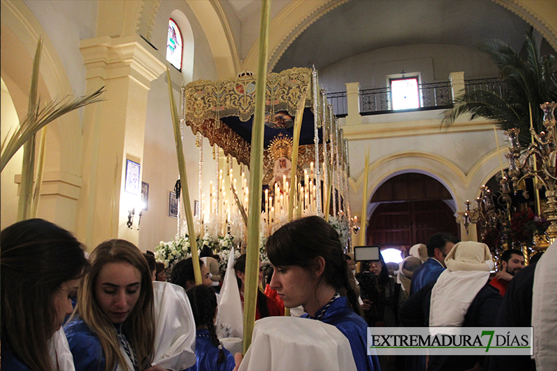 La lluvia impide que la Borriquita procesione por las calles de Badajoz