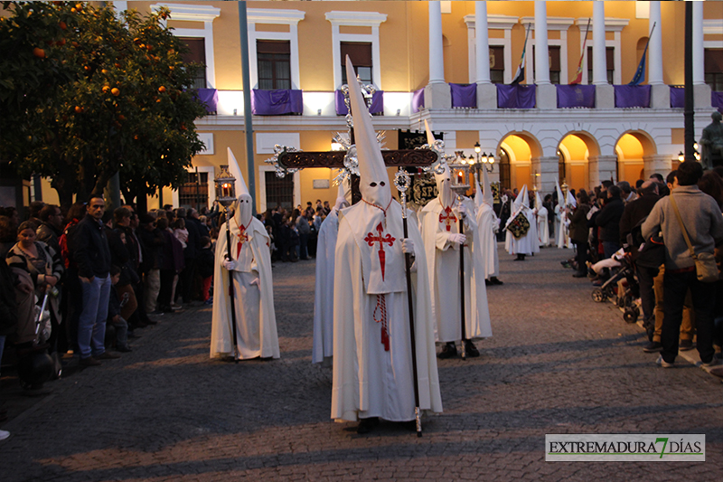 Imágenes del Viernes Santo en Badajoz