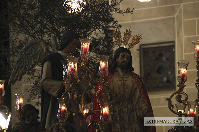 La Procesión de la Concepción recorre el centro de Badajoz