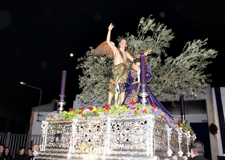 Gran acogida de la procesión ‘El Calvario’