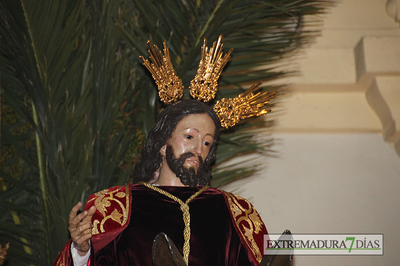 La lluvia impide que la Borriquita procesione por las calles de Badajoz