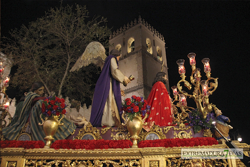 La Procesión de la Concepción recorre el centro de Badajoz