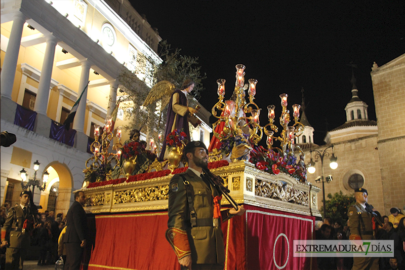 La Procesión de la Concepción recorre el centro de Badajoz