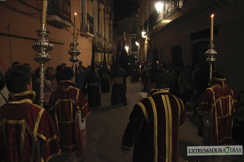 Imágenes de la Madrugada del Jueves Santo en Badajoz (GALERÍA 2)