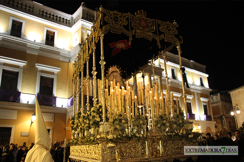 Imágenes del Viernes Santo en Badajoz