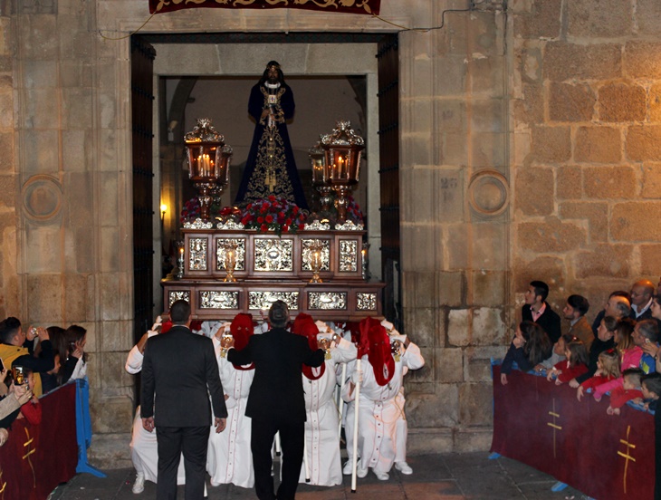 Imágenes de la procesión del Lunes Santo en Mérida