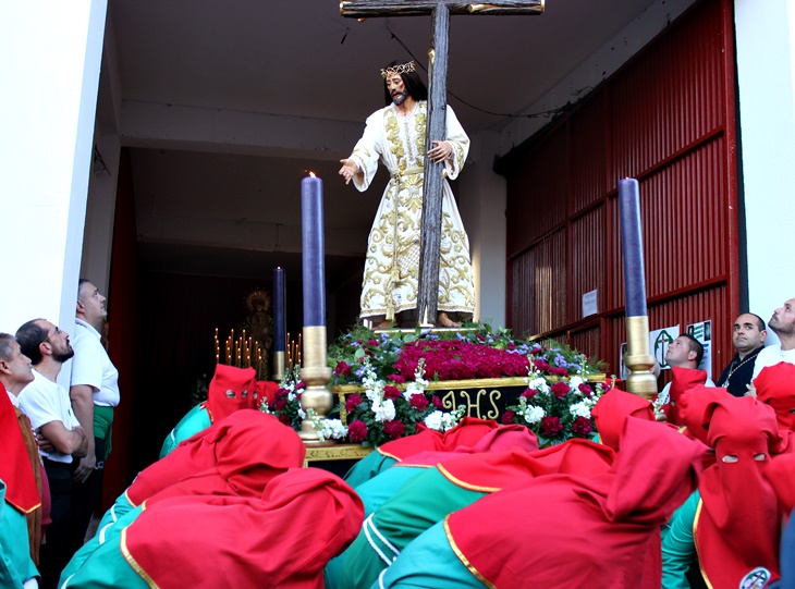 ‘Las Lágrimas’ completa su desfile procesional