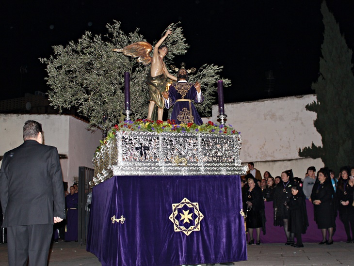 Gran acogida de la procesión ‘El Calvario’