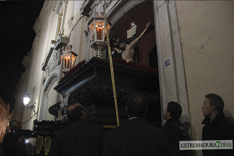 Imágenes de la Madrugada del Jueves Santo en Badajoz (GALERÍA 2)