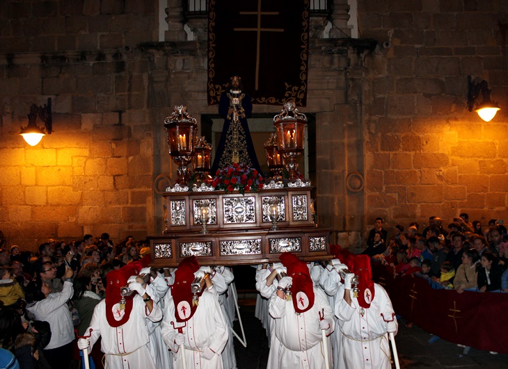 Imágenes de la procesión del Lunes Santo en Mérida