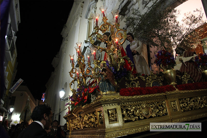 La Procesión de la Concepción recorre el centro de Badajoz