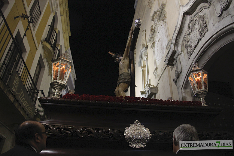 Imágenes de la Madrugada del Jueves Santo en Badajoz (GALERÍA 2)