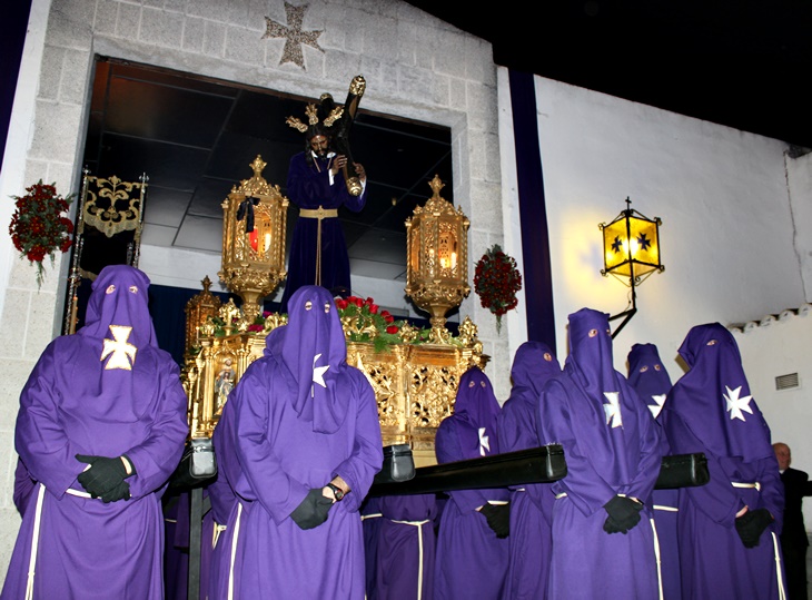 Gran acogida de la procesión ‘El Calvario’