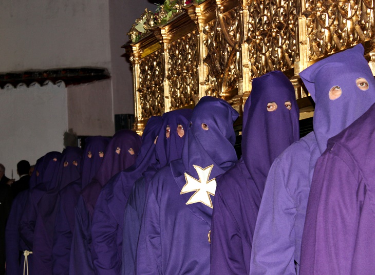 Gran acogida de la procesión ‘El Calvario’