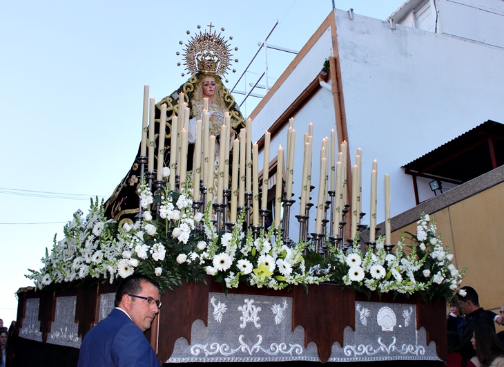 ‘Las Lágrimas’ completa su desfile procesional