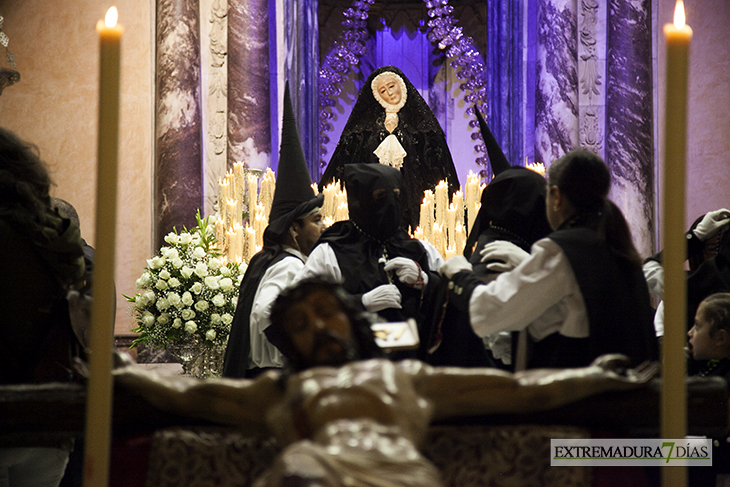 Imágenes del Viernes Santo en Badajoz