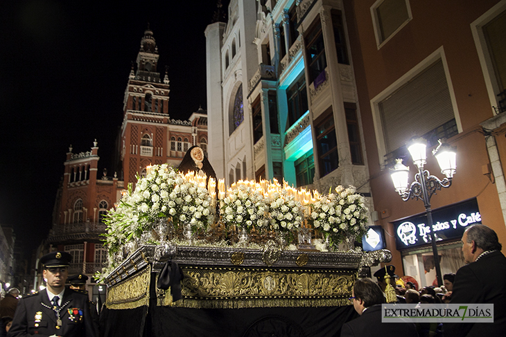 Imágenes del Viernes Santo en Badajoz