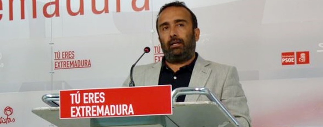 PSOE: “Rajoy se pasea por Extremadura sin conocer sus problemas”