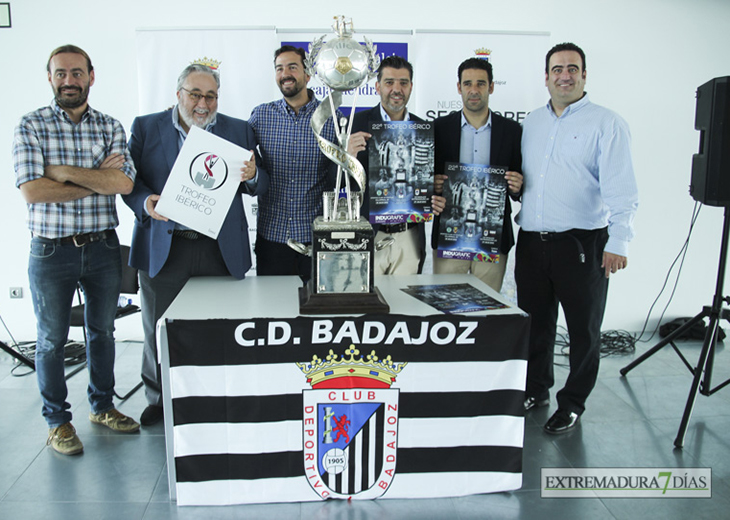 El Club Deportivo Badajoz presenta su campaña de abonos