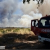 Un incendio en Bótoa amenaza varias viviendas