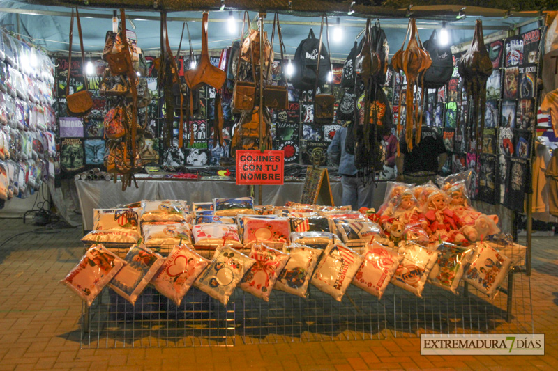 ¿Qué se puede encontrar en los puestos durante la Feria de San Juan?