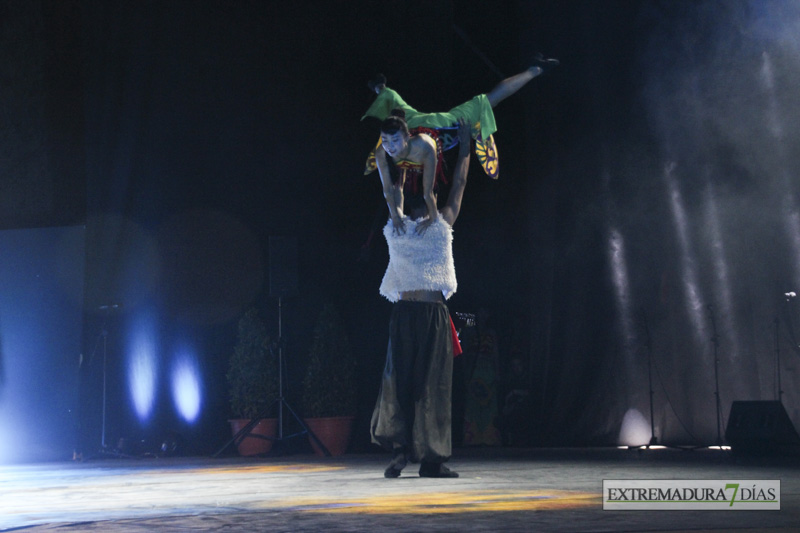 Las victimas de Niza presente en el segundo día de actuaciones del Festival Folklórico