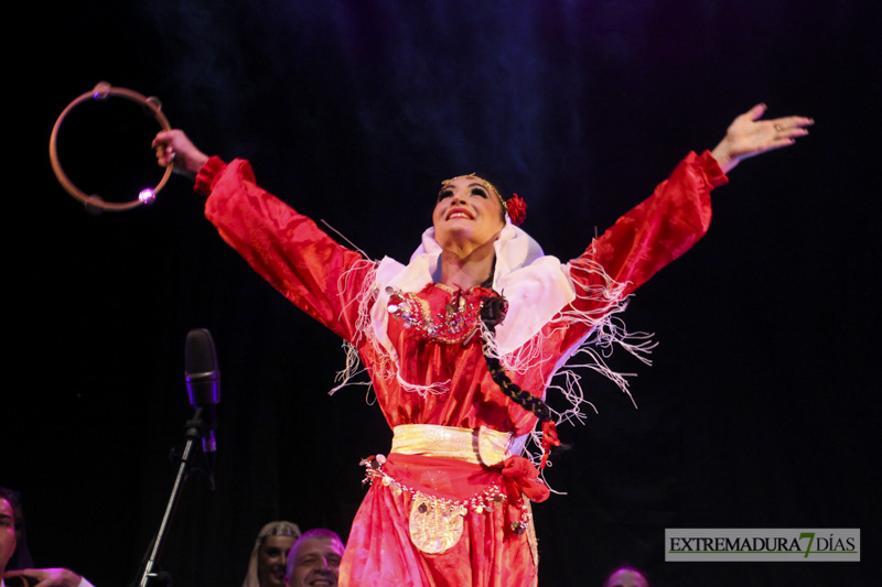 GALERÍA II - Las victimas de Niza presentes en el segundo día de actuaciones del Festival Folklórico