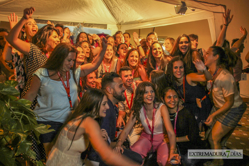 Las agrupaciones del Festival Folklórico ya disfrutan de Badajoz