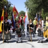 GALERÍA I - Las agrupaciones del Festival Folklórico realizan el tradicional desfile por las calles de Badajoz