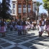 GALERÍA I - Las agrupaciones del Festival Folklórico realizan el tradicional desfile por las calles de Badajoz