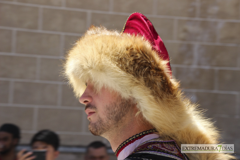 El Ayuntamiento de Badajoz da la bienvenida a las agrupaciones del Festival Folklórico