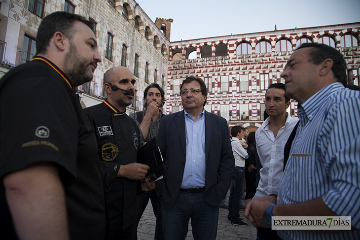 Los mejores cortadores de jamón se dan cita en ‘Badajoz Capital Ibérica’