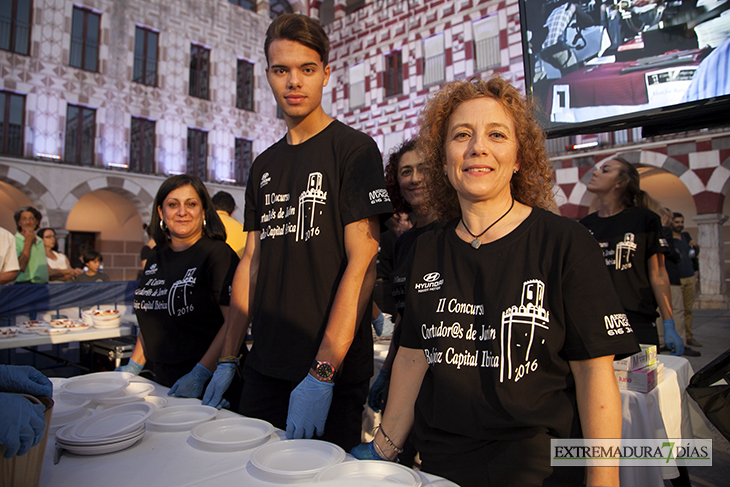 Los mejores cortadores de jamón se dan cita en ‘Badajoz Capital Ibérica’