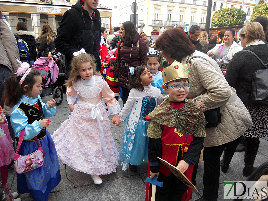 Los más pequeños desfilan por las calles de Mérida