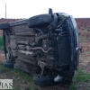 Abandona su vehículo tras accidentarse