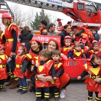 1.300 escolares emeritenses participan en el desfile infantil de Carnaval